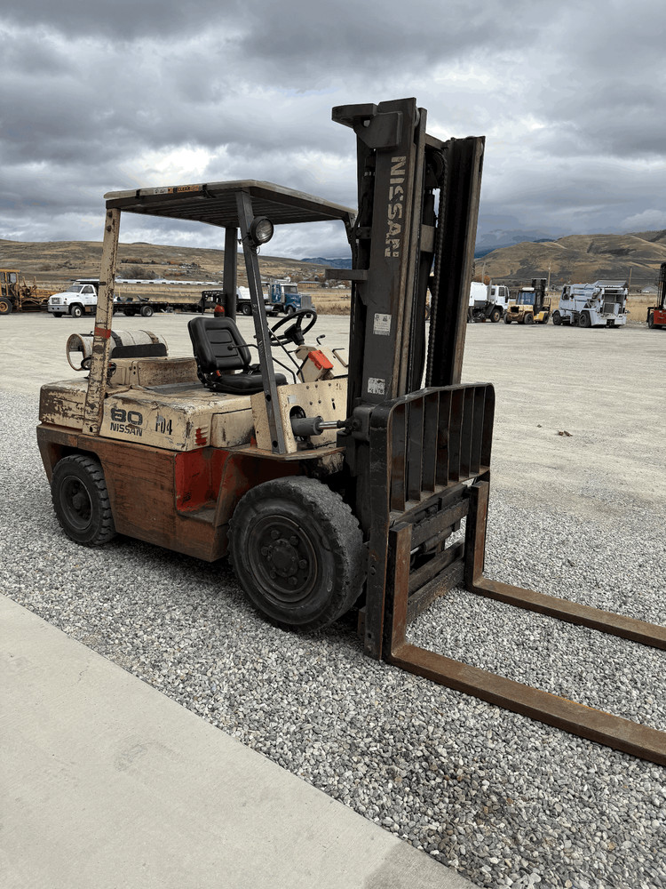 NISSAN 80 FORKLIFT