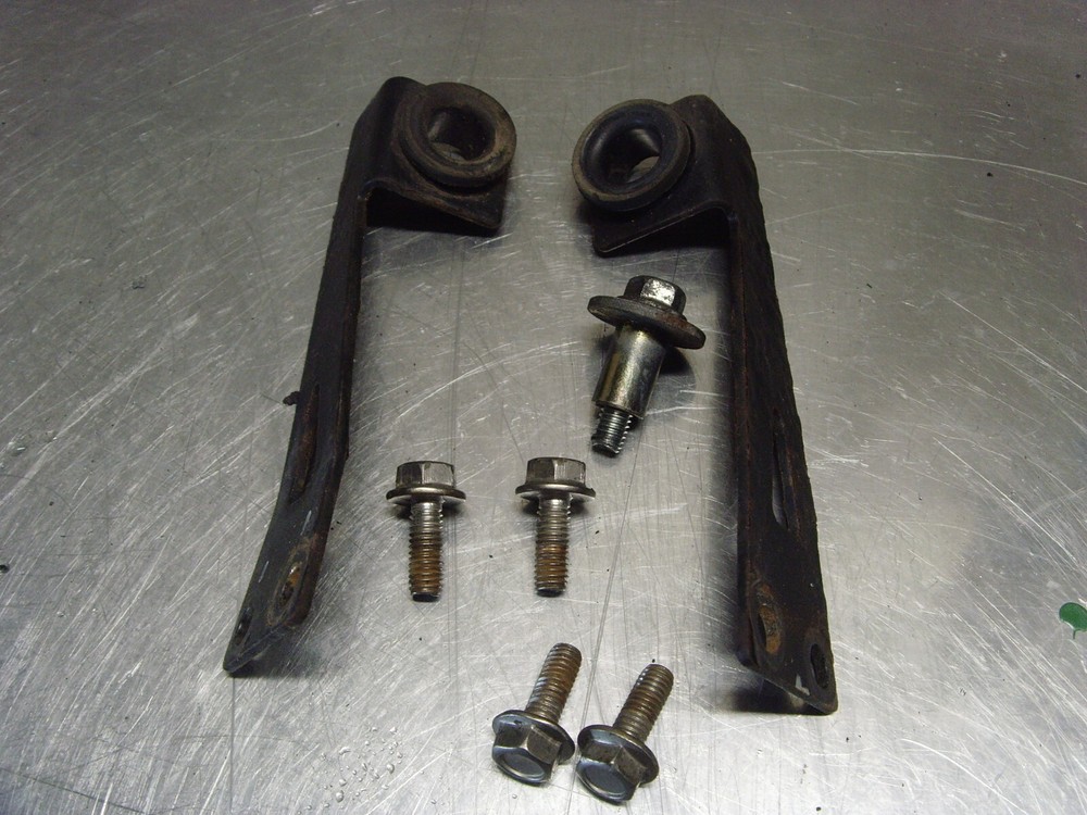 BENELLI TRK 502 X 2019 LOWER RADIATOR SUPPORT BRACKET MOUNTS+FIXINGS