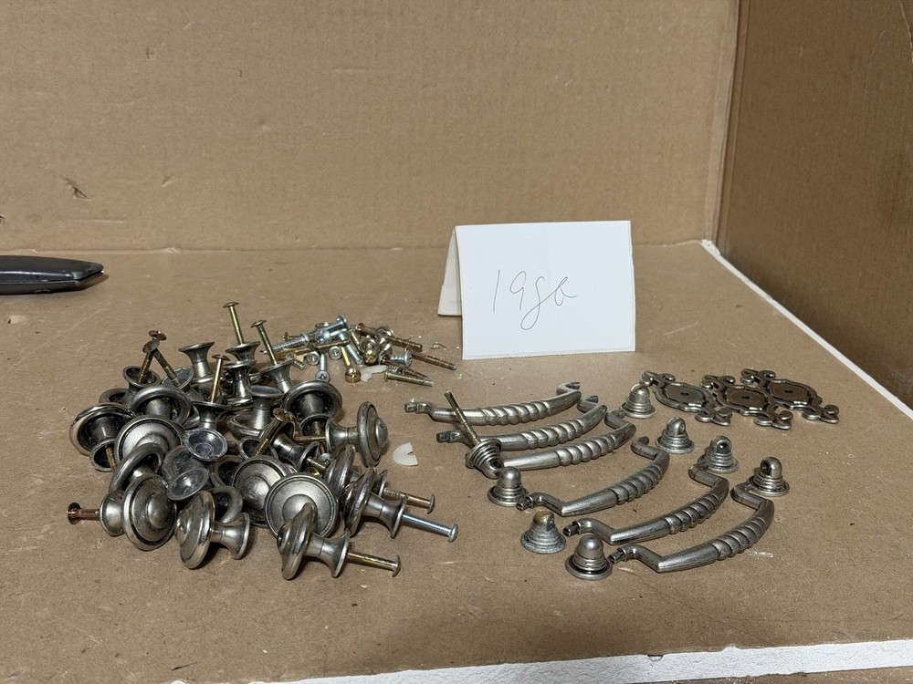 Kitchen Silver high-end used Metal Drawer Pulls, Knobs, Backplates Screws Lot