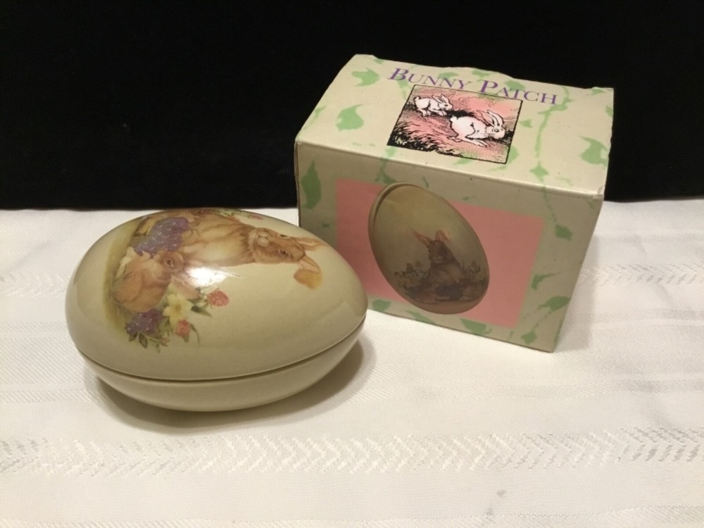 Ceramic Easter Bunny Egg Shape Covered Trinket Box - New! (HH51)