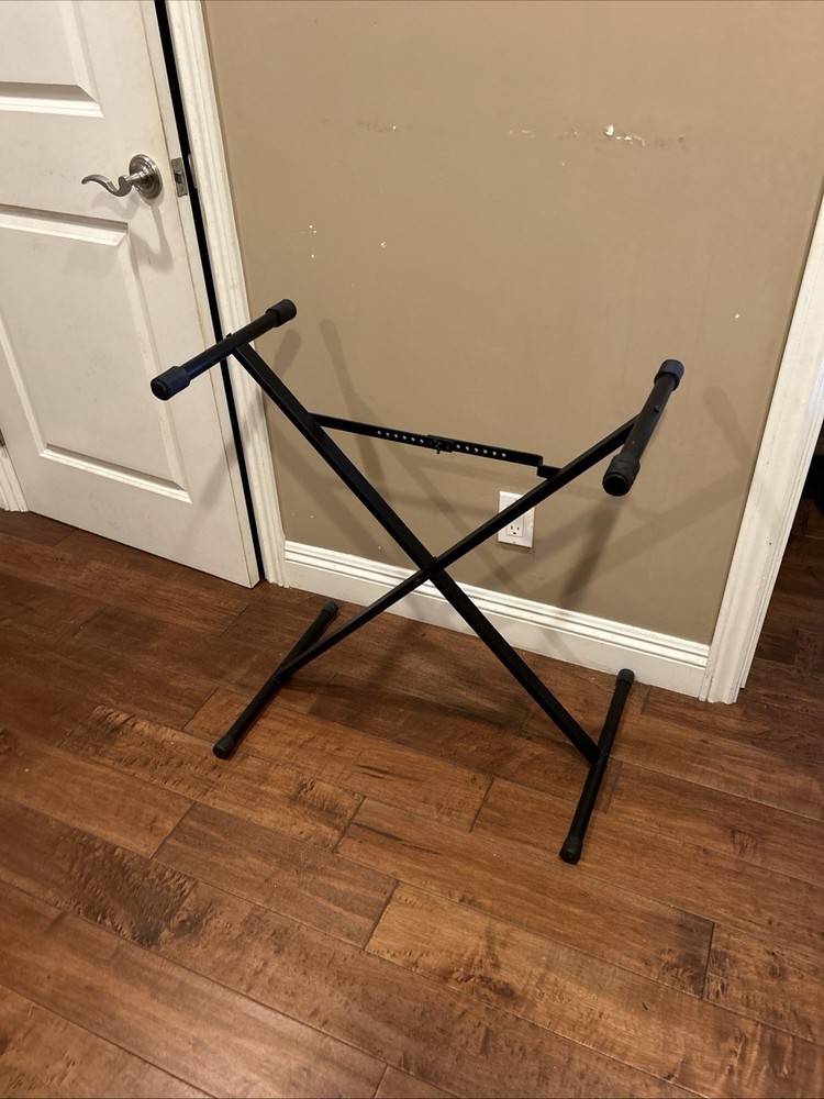 X Keyboard Stand