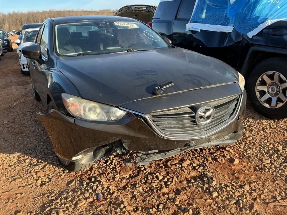 6 2017 Glove Box 4941200