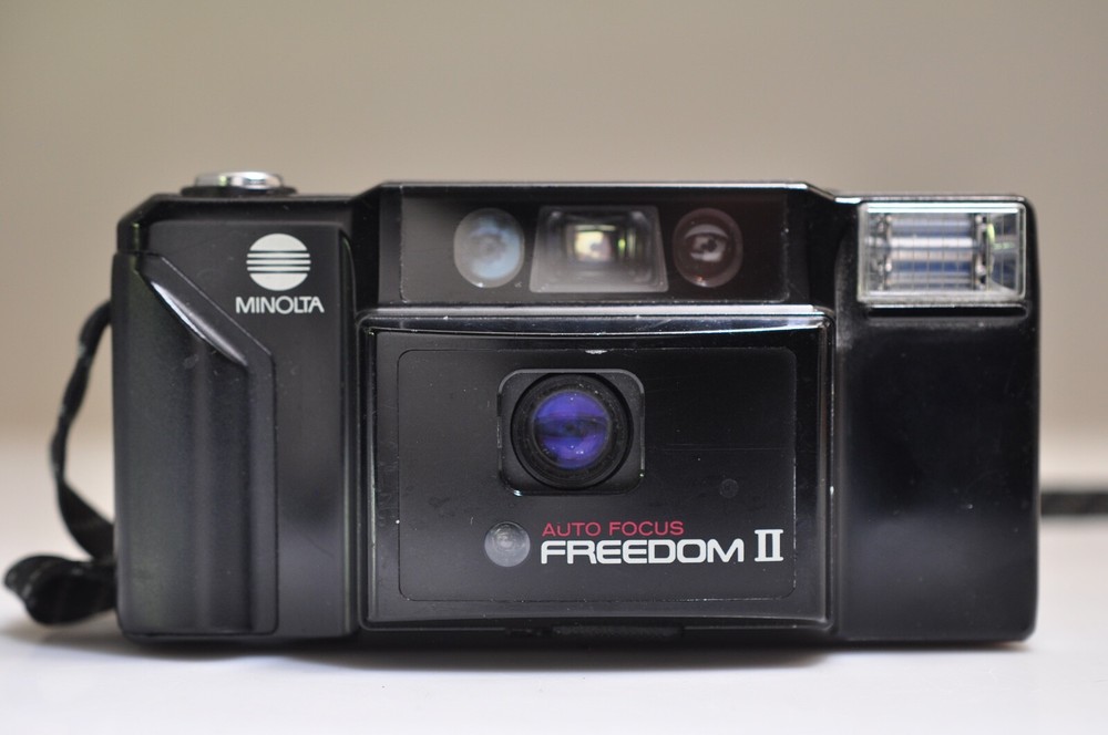 Minolta Freedom 11 AF Point & Shoot Camera : Tested Works