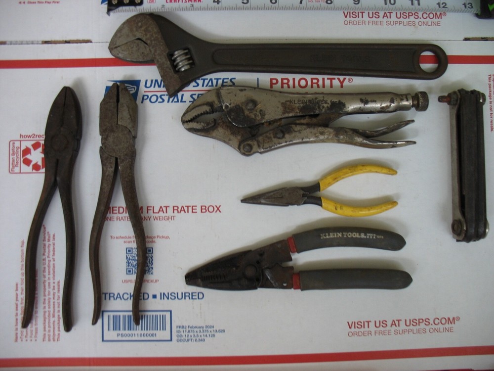 KLEIN TOOL LOT: 37-PCS. USED, VALUE:$????? WE ADD TOOLS DAILY!