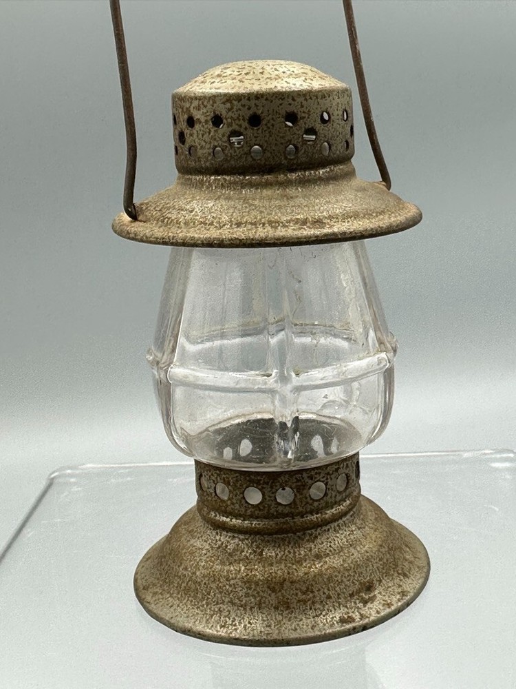 1915 Antique 16-Hole LANTERN GLASS CANDY CONTAINER A&E 444