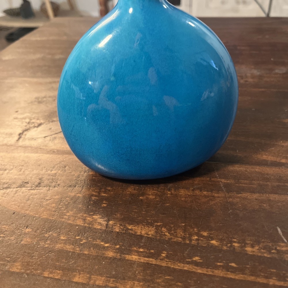 Ceramic Unique Style Blue Vase With Designed Front