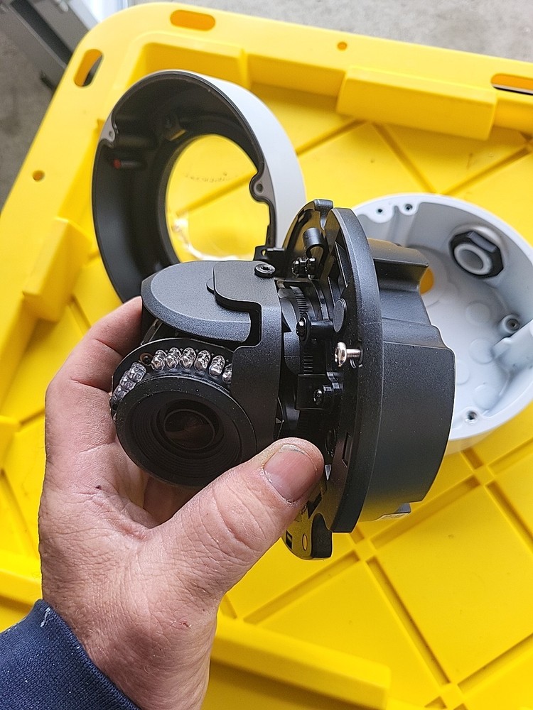 Pelco IMP1110-1ER Environmental Mini Dome