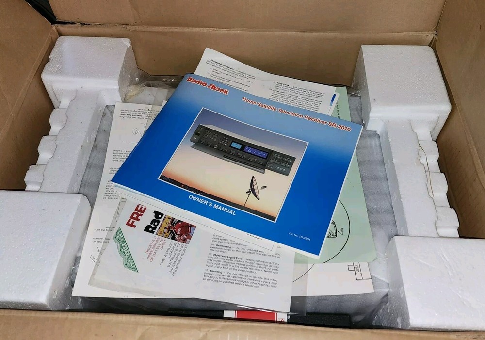 Realistic Satellite Receiver SR 2010 NOS In BOX with Remote