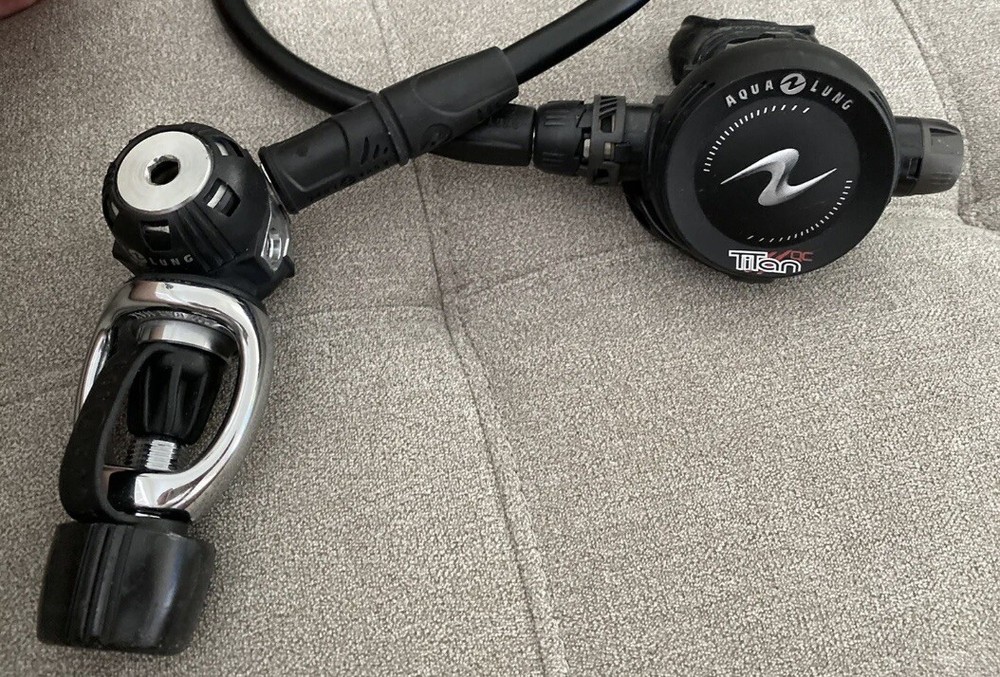 Aqualung titan QC scuba regulator