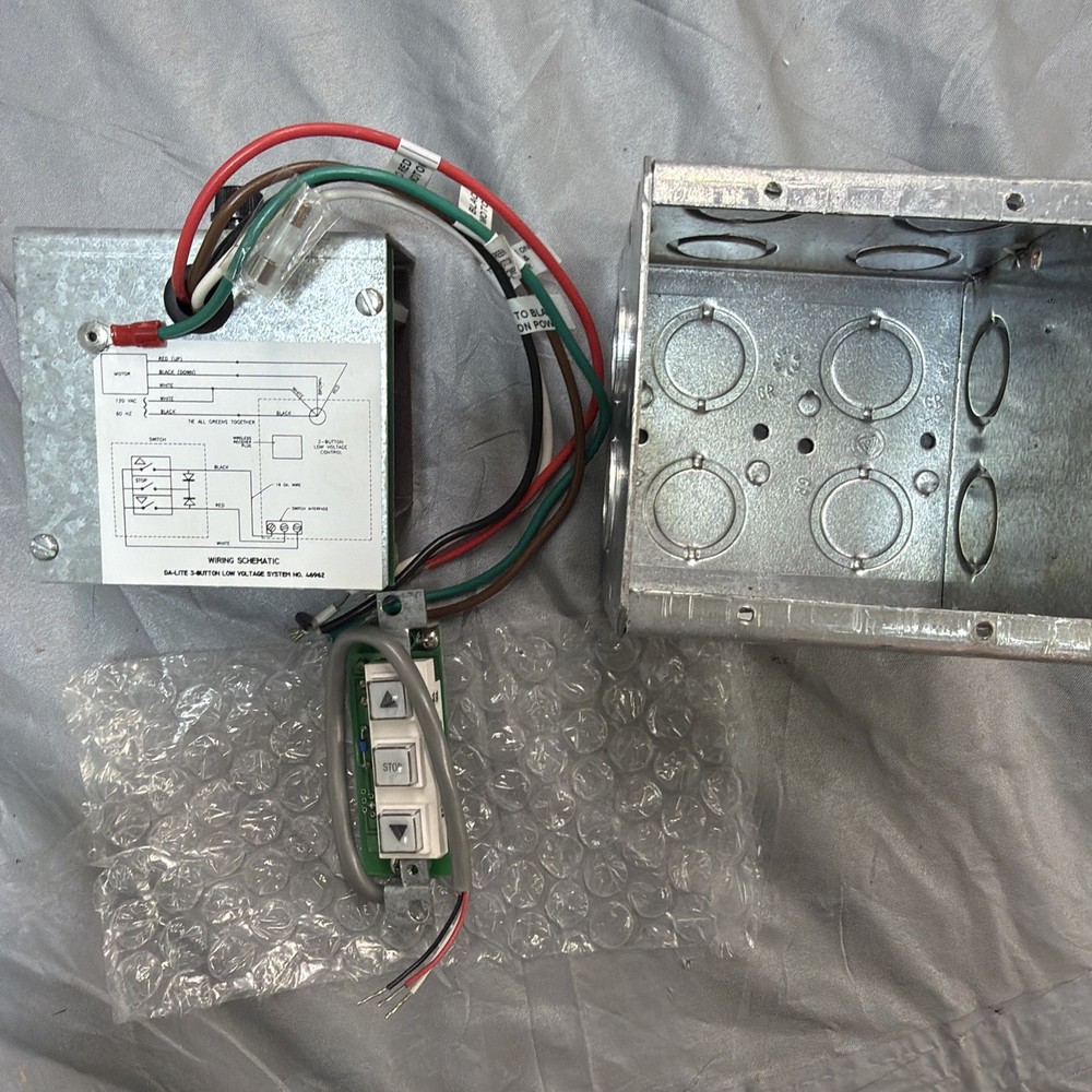 Da-Lite 46962 Extra Three Button Low Voltage Control Switch