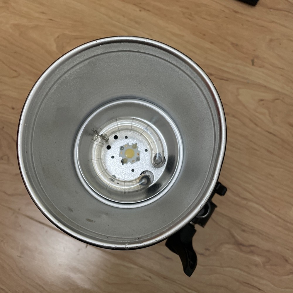 Flashpoint RL-600B Light With Carrying Case NO charger