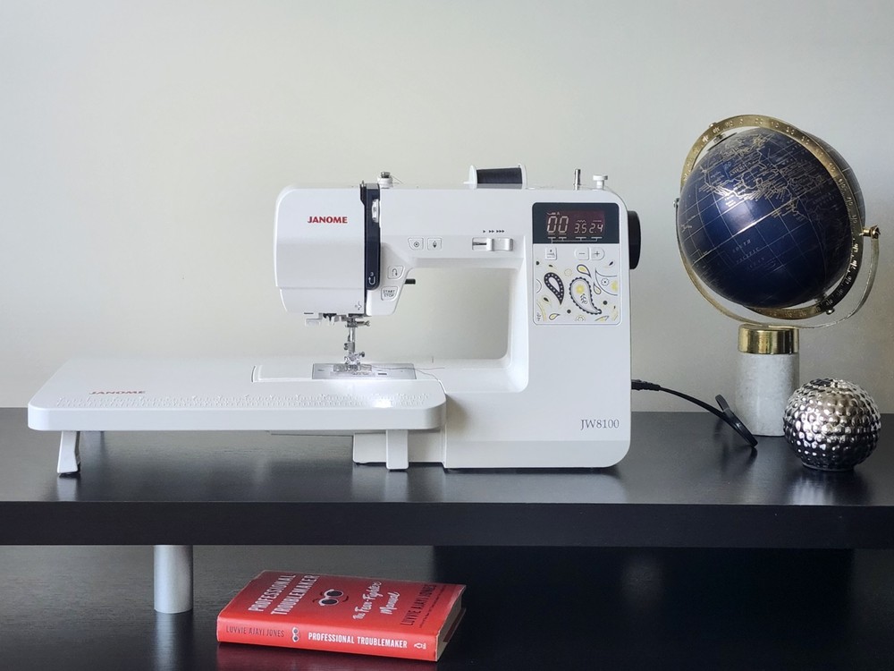Janome JW 8100 Fully-Featured Computerized Sewing Machine w/ Carrying Case