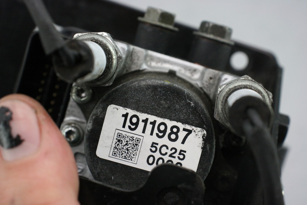 Indian Roadmaster ABS Pump Module + Mount 6,325 miles