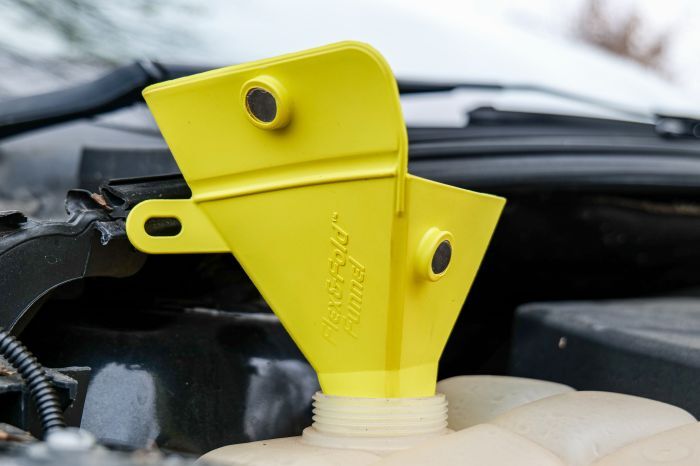 FLEX & FOLD FUNNEL - MEDIUM - YELLOW