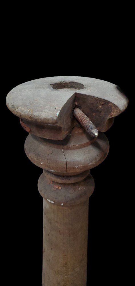 Pair Of Newel Posts *GAM0205