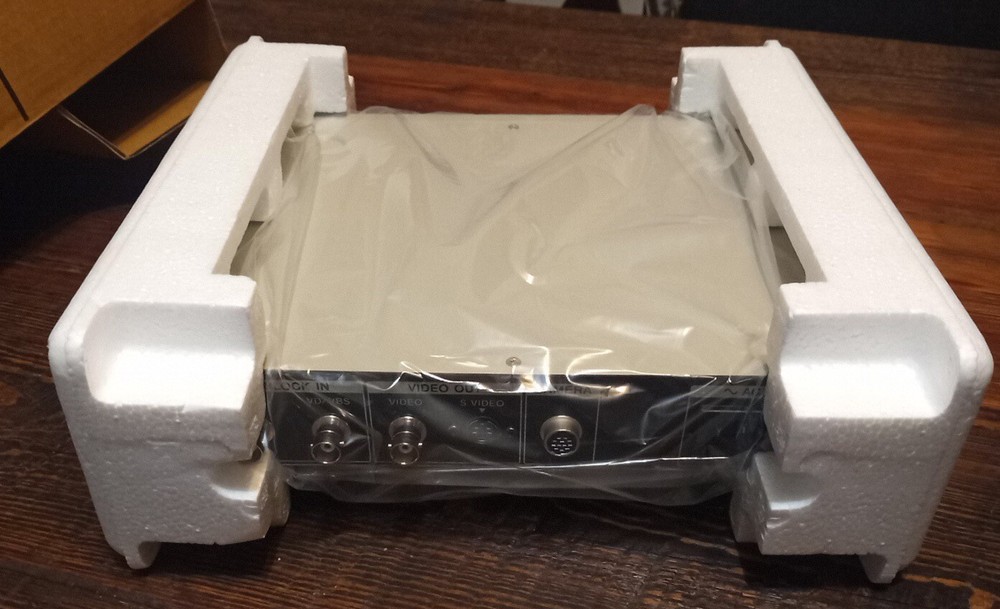 New Sony Camera Adaptor DC-777