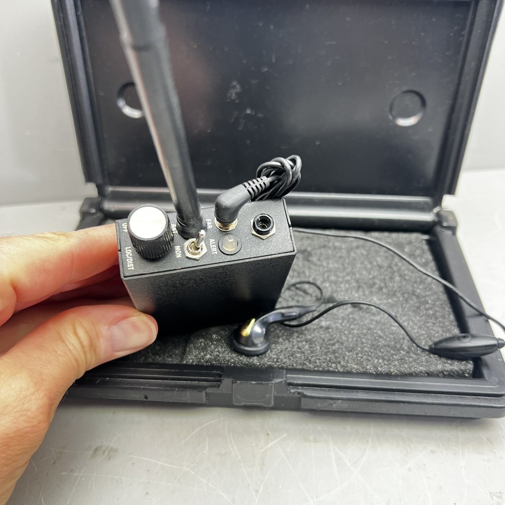 Wireless Bodypack Transmitter Pack Lavalier Microphone Mic Antenna Case Earpiece