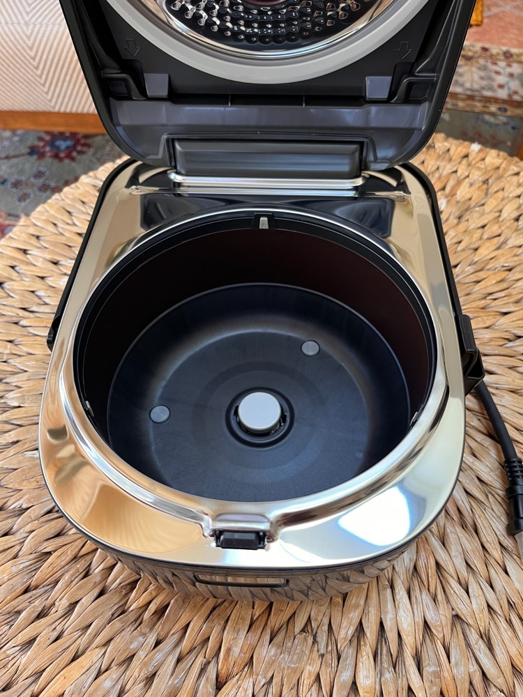 NEW panasonic sr-hz106 + 1 extra copper bowl