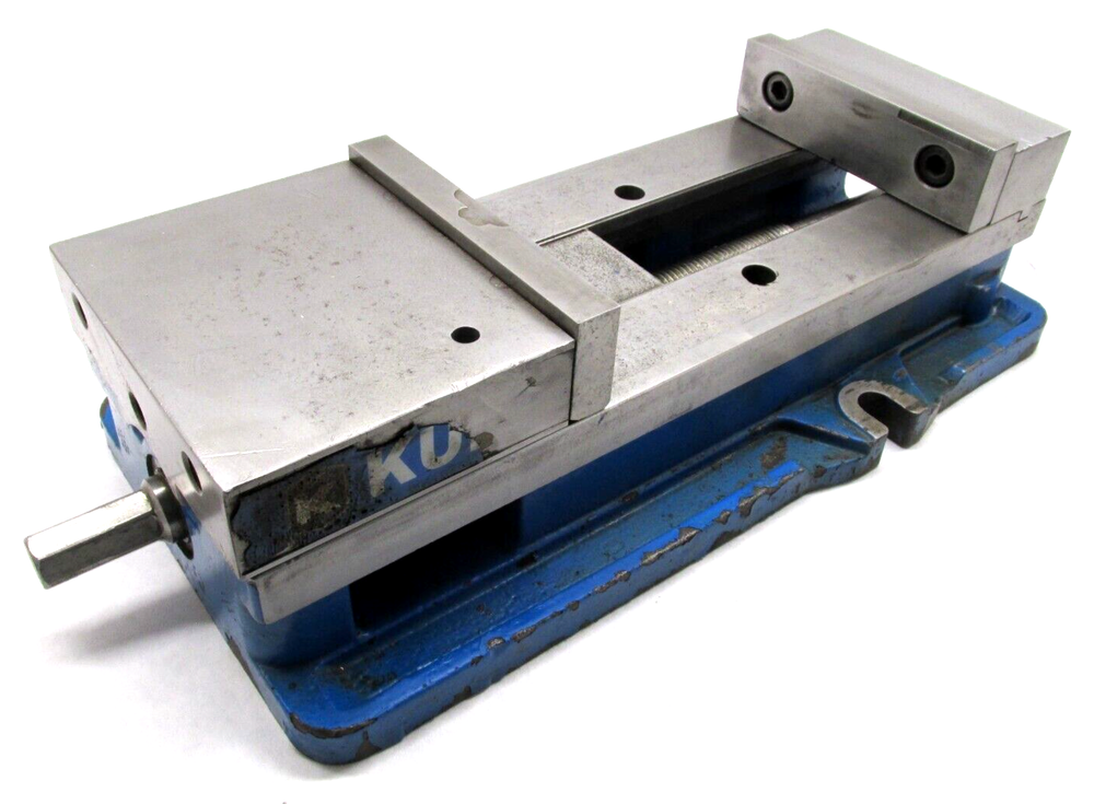 KURT ANGLOCK 6" MILLING MACHINE VISE w/ JAWS & HANDLE - #D688