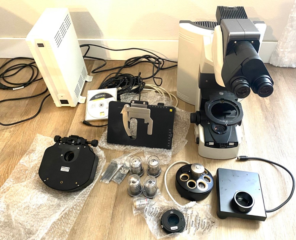 NIKON Eclipse 90i Microscope w/ 5 Objectives