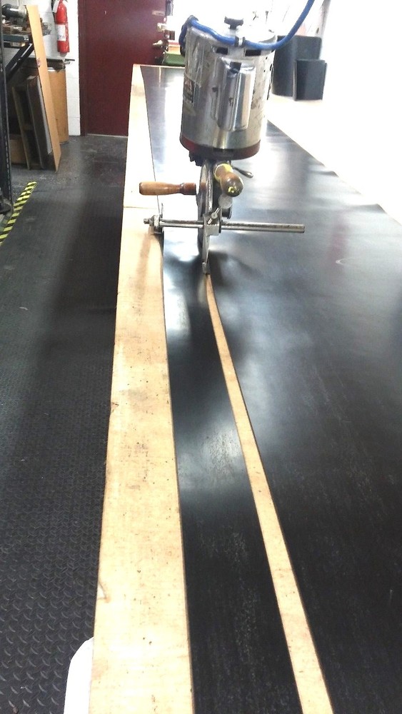 Neoprene Sheet Rubber Solid Strip 1/8" Thk x 3.50" W x 30 Ft 1-pc Roll 60 Duro