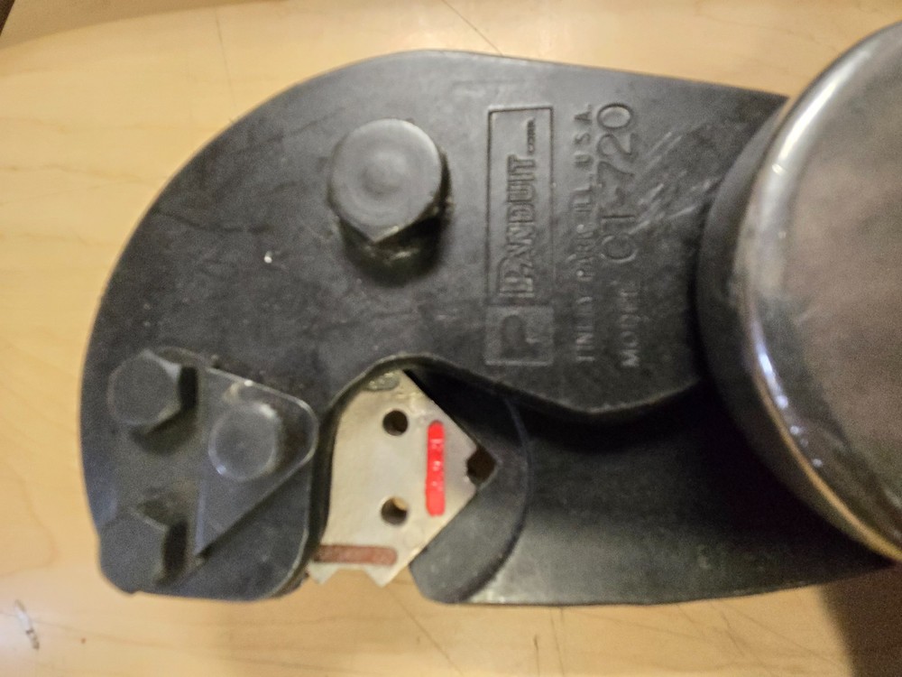 Panduit CT-720Compression Connector Crimping Tool Original Case+Dies&Accessories