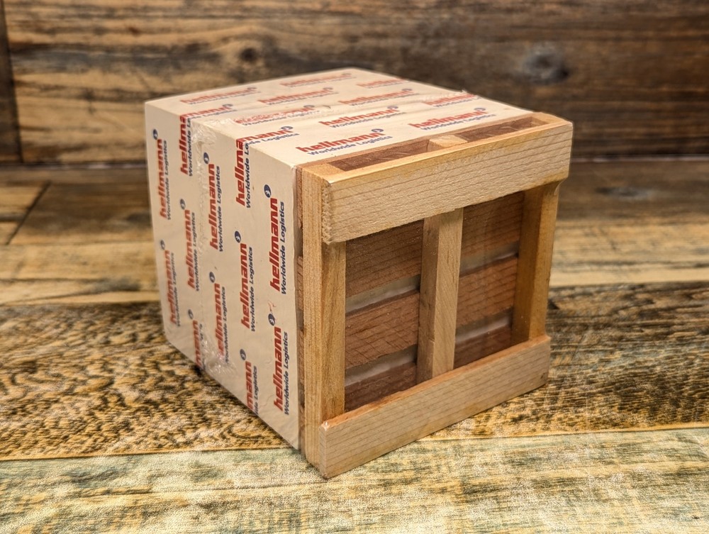 Hellman Worldwide Logistics Miniature Pallet Notepad Sticky Notes