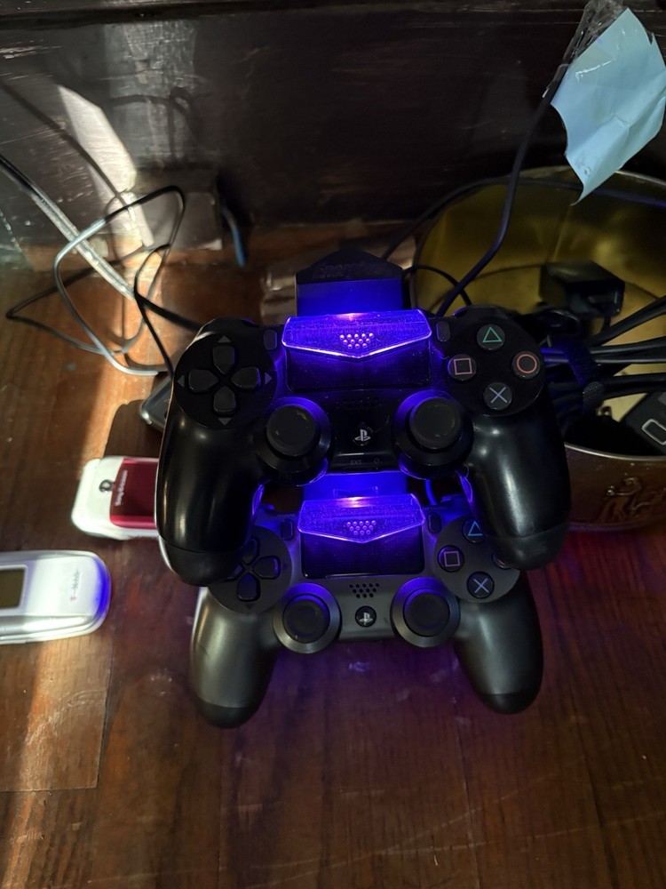 Playstation 4 Energizer 2x Controller Charging Dock PS4 PL-0019