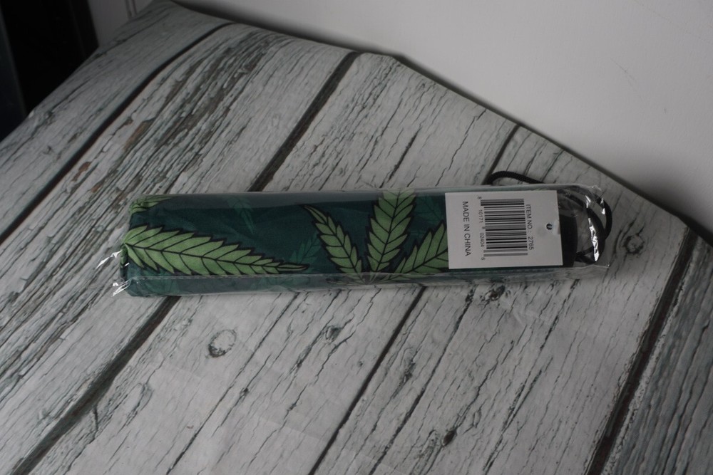 Leaf Folding Umbrella, 36" Wide