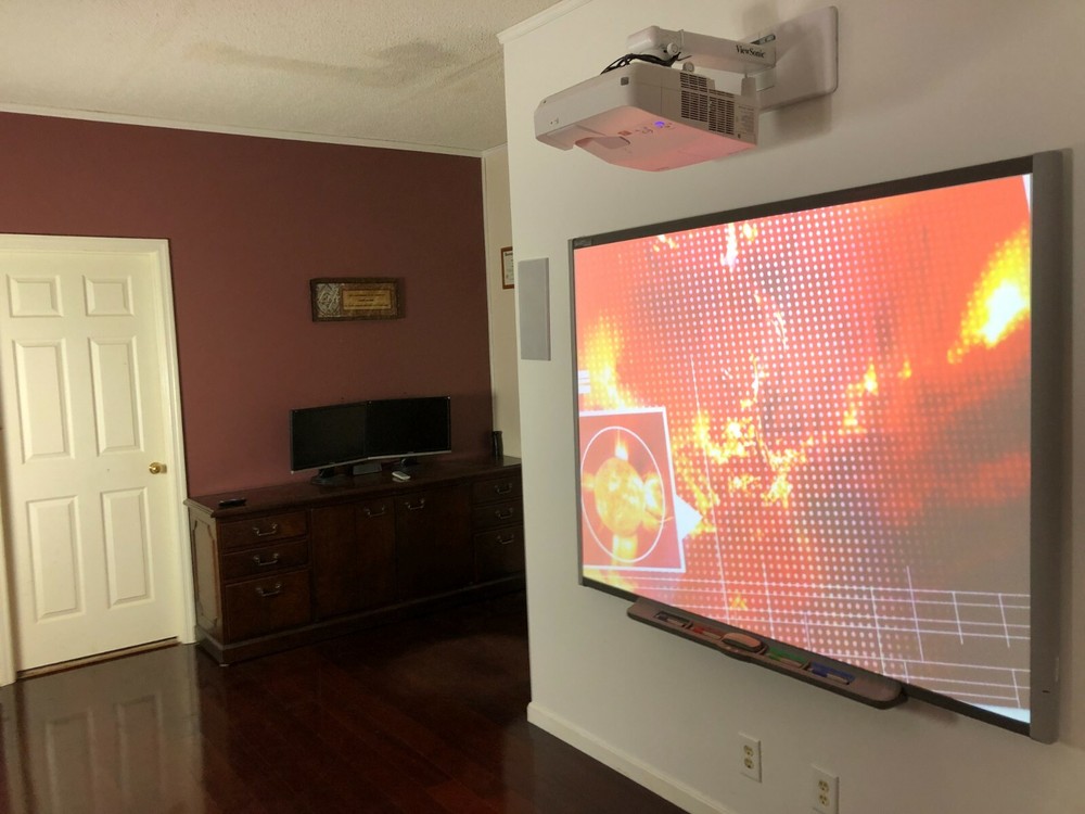 Interactive Smart Board SB680 and NEC Short Throw projector