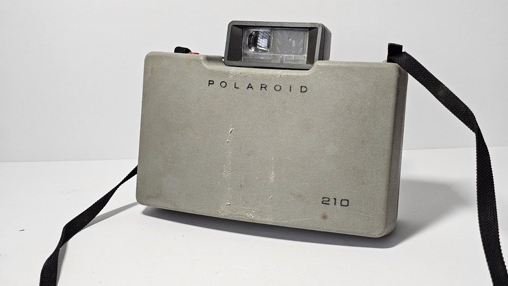 Polaroid Land Camera 210