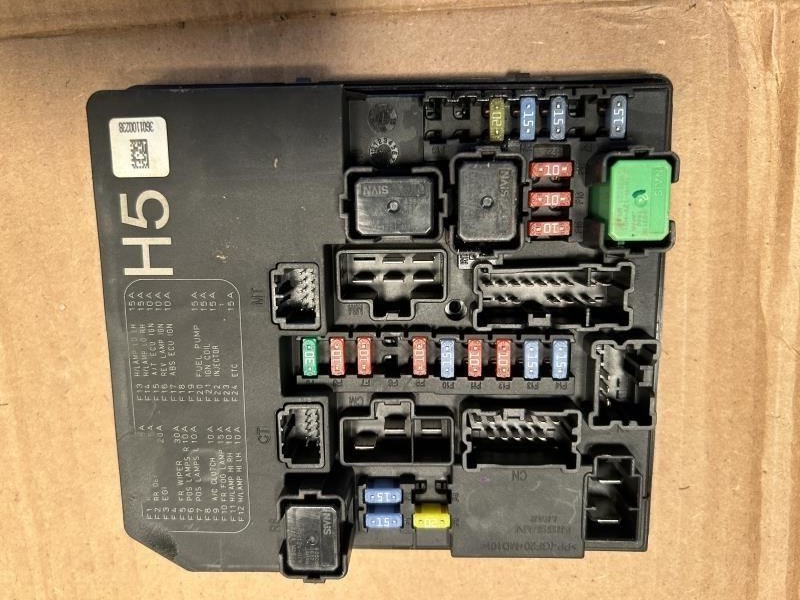 SENTRA 2017 Fuse Box Cabin 6780