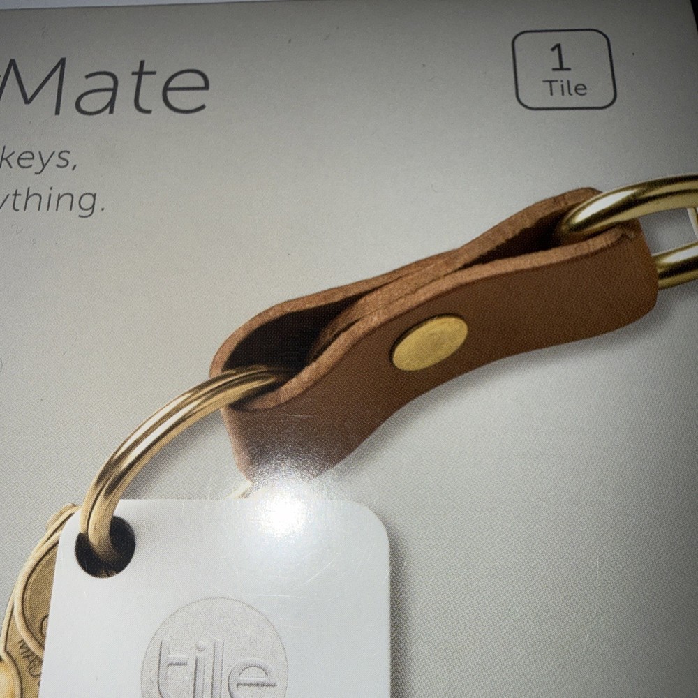 NEW Tile Mate Bluetooth Tracker for Keys Phone Wallet