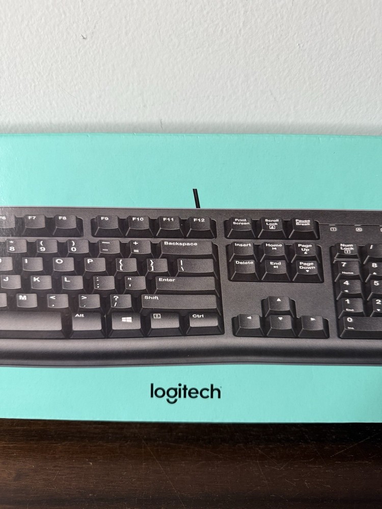 NEW Logitech Desktop MK120 USB Wired Mouse & Keyboard Combo Comfortable PC & Mac