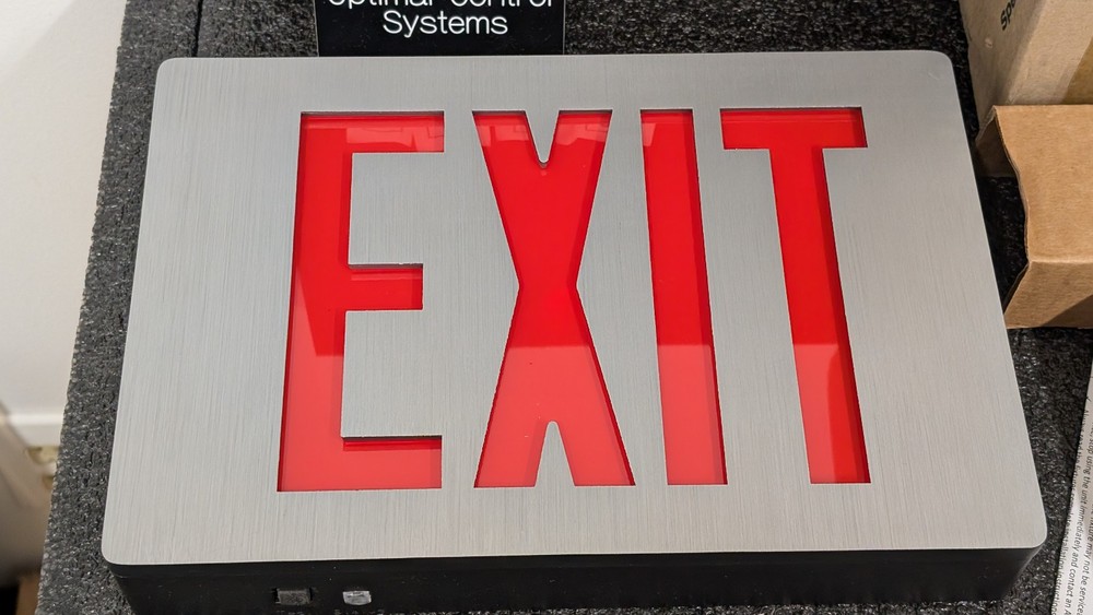 Lithonia Lighting exit sign red LES2RELN BAA