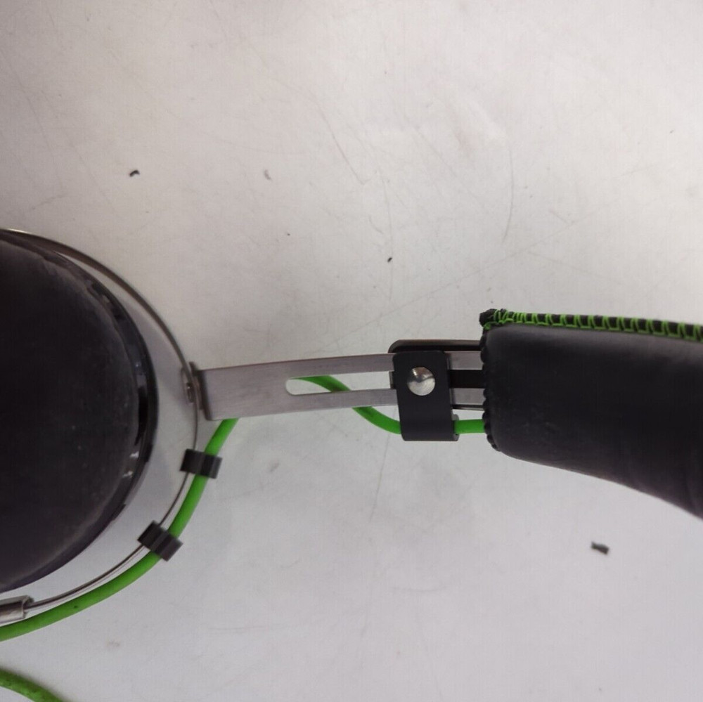 RAZER WIRELESS HEADPHONES - FULLY FUNCTIONAL