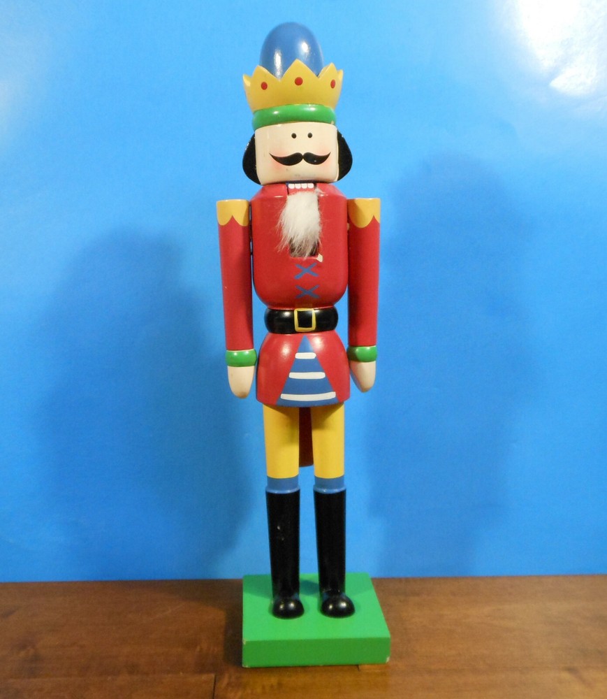 DECORATIVE WOOD NUTCRACKER CHRISTMAS HOLIDAY DECOR 15" TALL