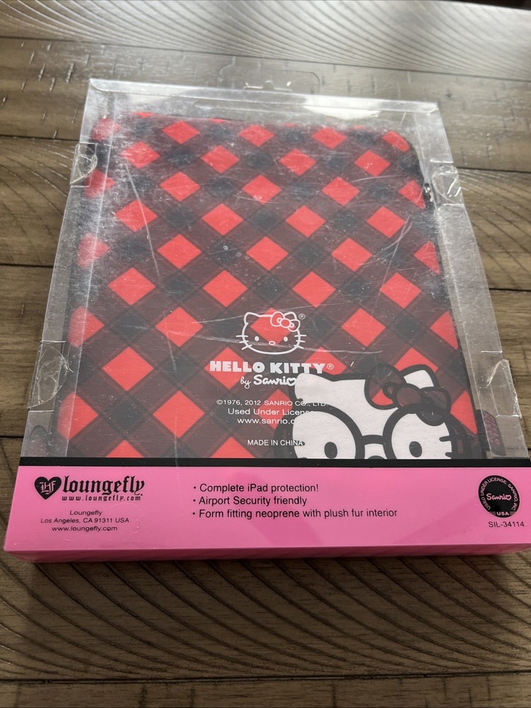 NIP HELLO KITTY iPad Case