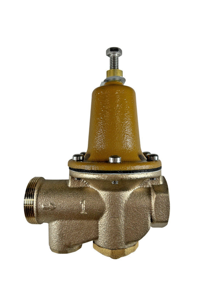 Watts 1 LF25AUB-GG-Z3 1" NPT Copper Silicon Alloy Water Pressure Reducing Valve