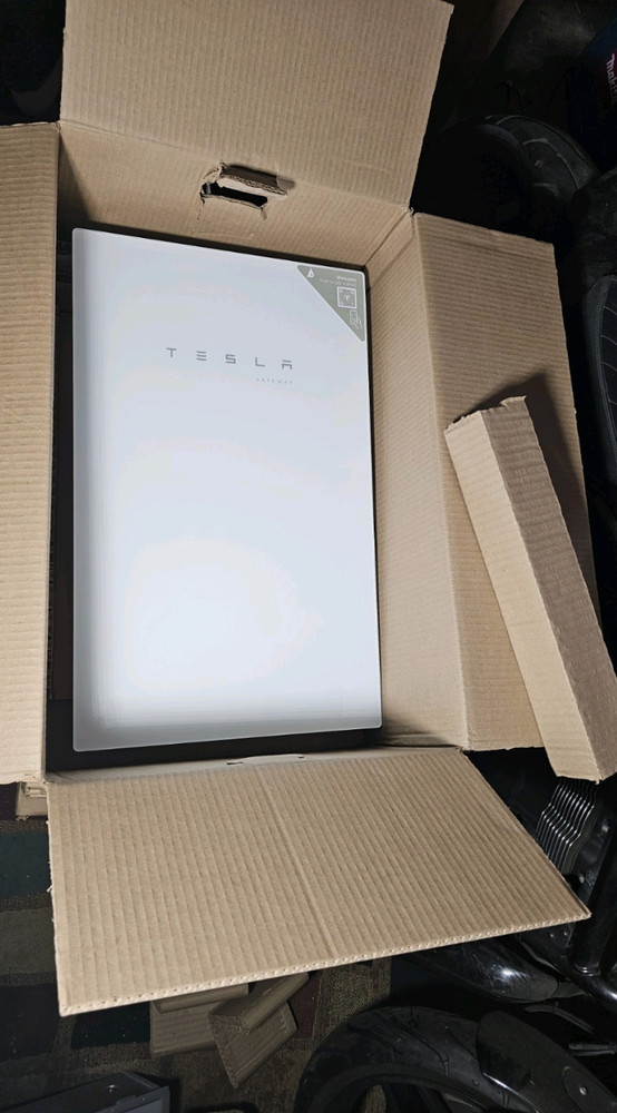 Tesla Gateway 3 NEW Open Box