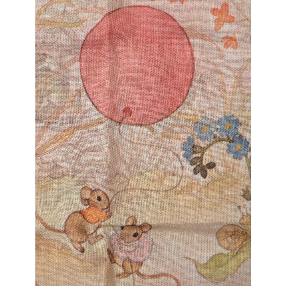 Drawing Board Hankie with Animals/Woods