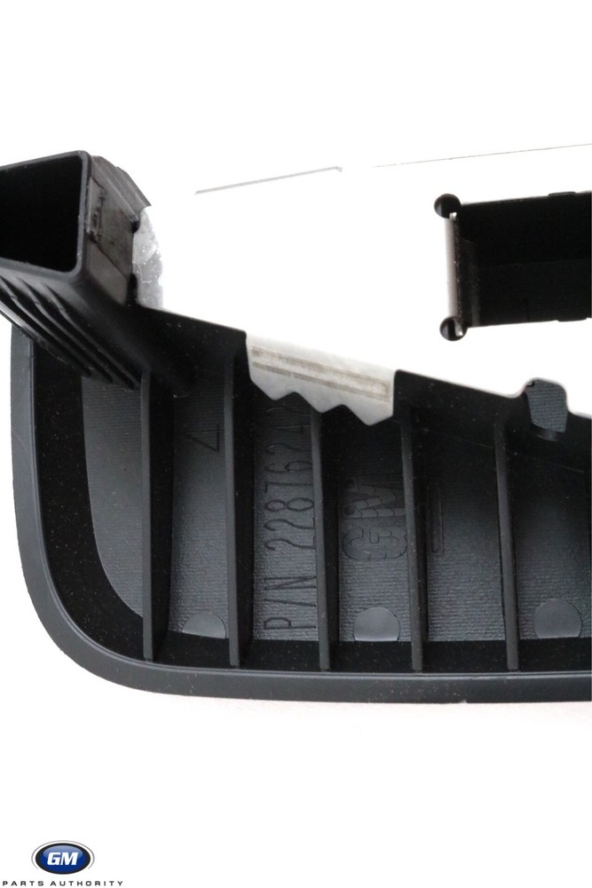 2014-18 Silverado Sierra Crew Cab 6" Rectangular Step End Cap 22876240 See Notes