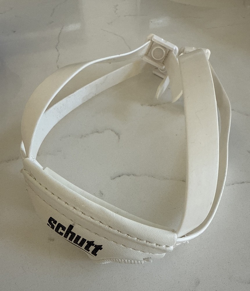 SCHUTT 4 POINT DEEP CUP CHIN STRAP (SOFT)