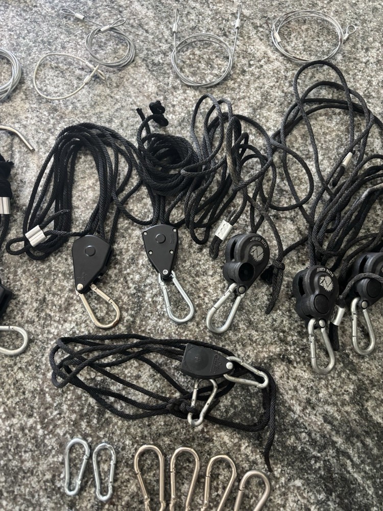 Grow Light Ratchet Style Hangers