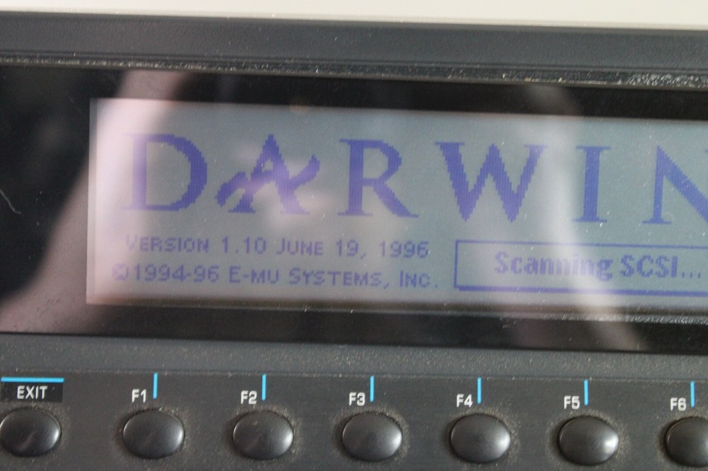 E-MU 4001 Darwin Digital Audio Disk Recorder EMU 1996 - Powers On