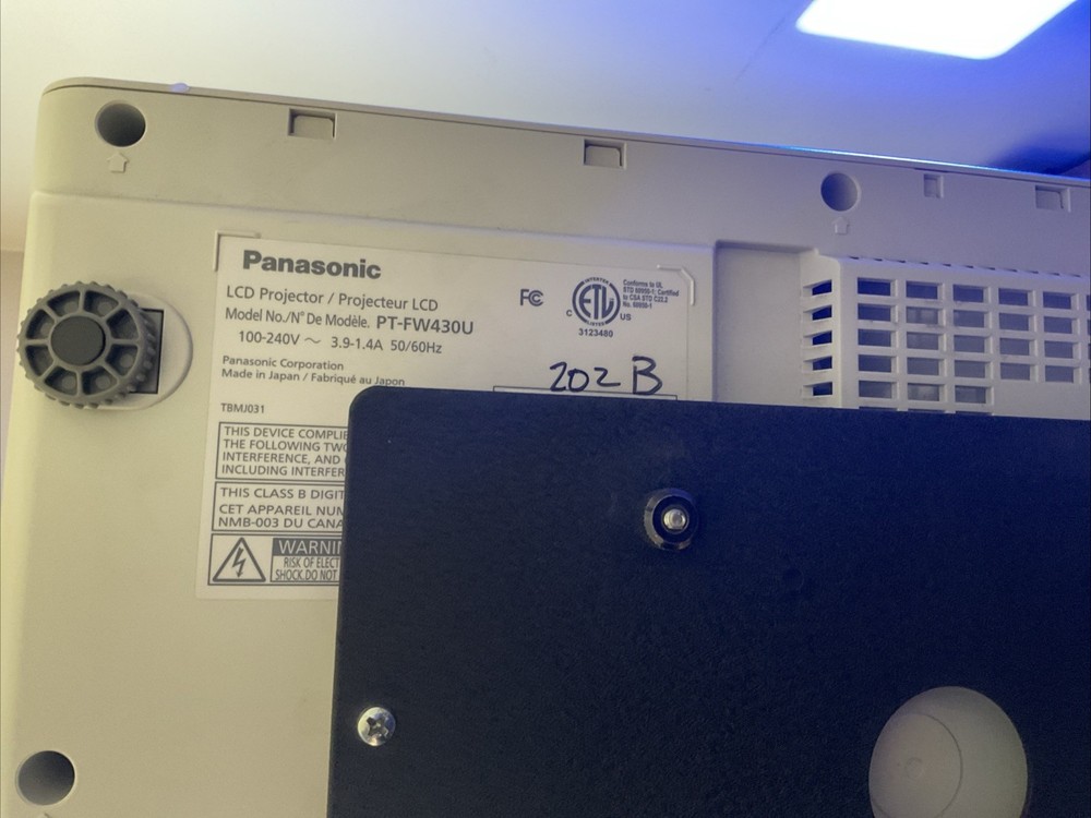 Panasonic PT-FW430U WXGA LCD Projector-Powers On-Needs New Lamp