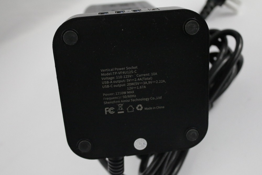 NVEESHOX Vertical Power Socket