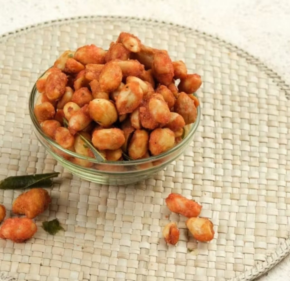 Indonesian Garlic Peanuts Snack