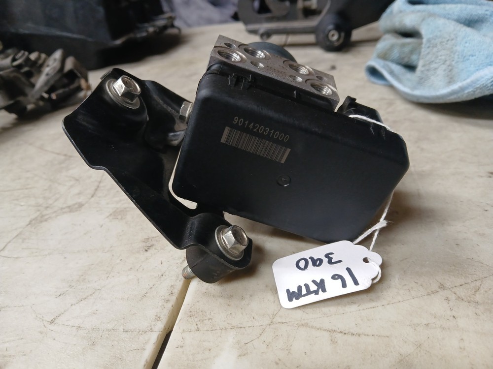 14-16 KTM 390 DUKE ABS PUMP UNIT MODULE