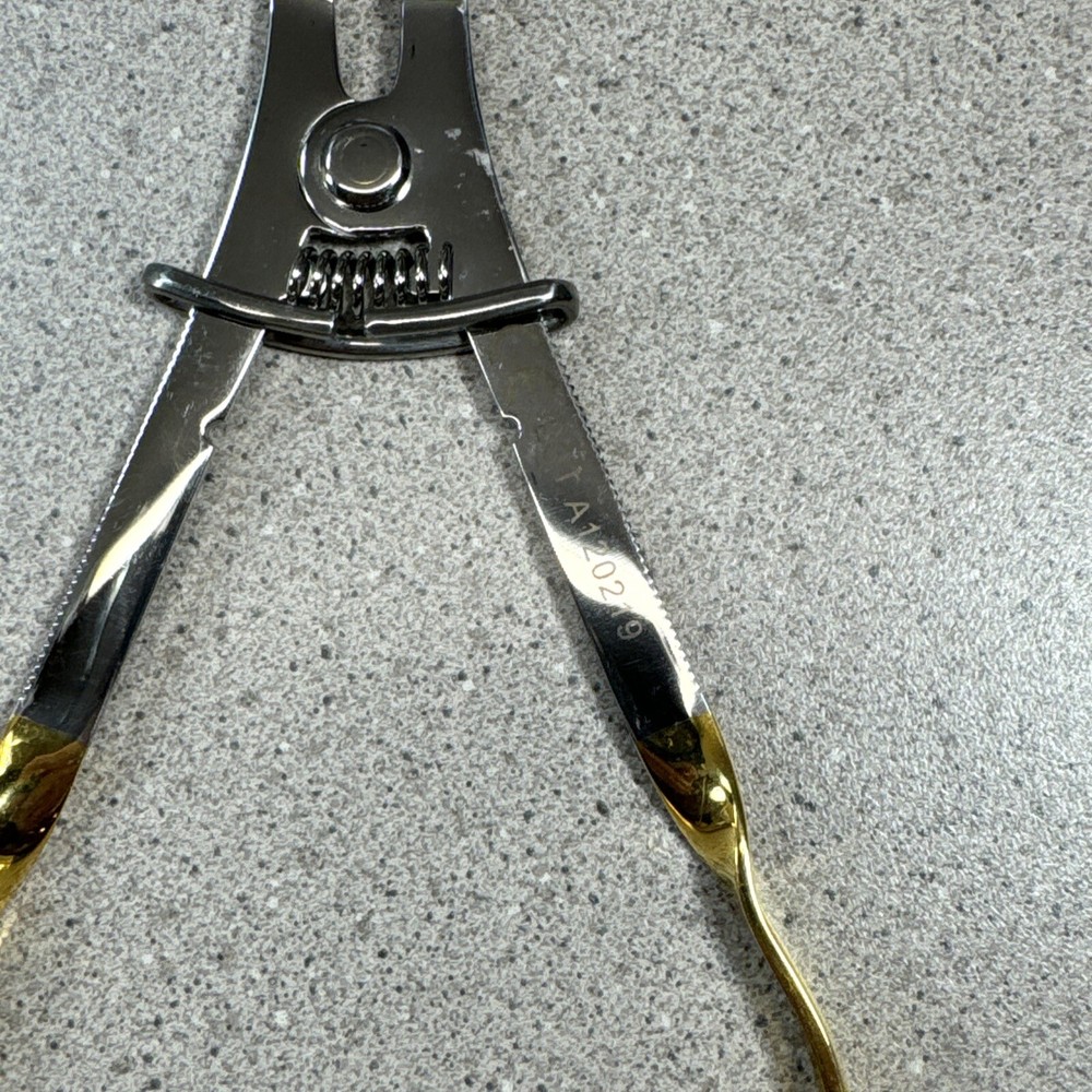 Triodent V3 Sectional Matrix Ring Placement Forceps